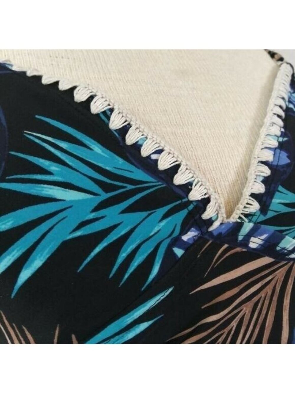 Merona Size Medium Swimsuit One-Piece Tropical Palm V-Neck Crochet Trim Details - Picture 3 of 8